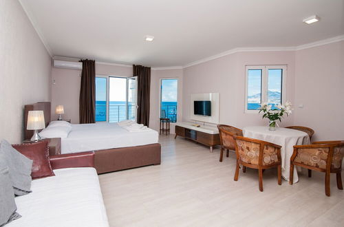 Photo 38 - Open Sea Luxury Apartments