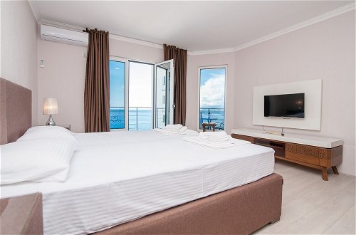Foto 17 - Open Sea Luxury Apartments
