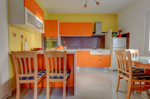 Foto 15 - The Apartments Consists of two Bedrooms, a Bathroom, a Kitchen and a Living Room