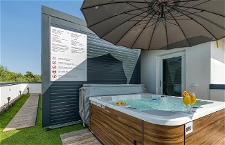 Foto 1 - Rooftop Home With Whirlpool & Sauna