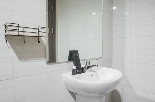 Photo 15 - Luxury Design 2Br At Ciputra International Apartment