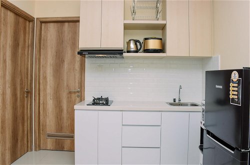 Photo 5 - Fully Furnished With Comfortable Design 1Br Apartment At Pejaten Park Residence