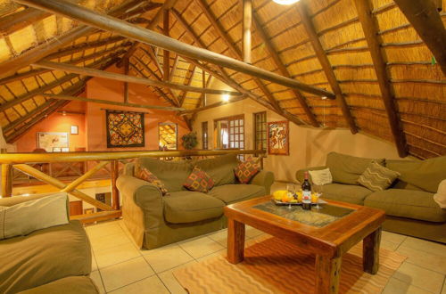 Foto 16 - Lovely Holiday Home Bordering Kruger National Park