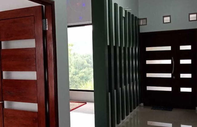 Villa Fahim 2 Puncak 4 Bedroom - Foto 15