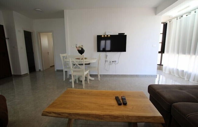 Arendalzrail Apartments Khana Szenes St. - Foto 7