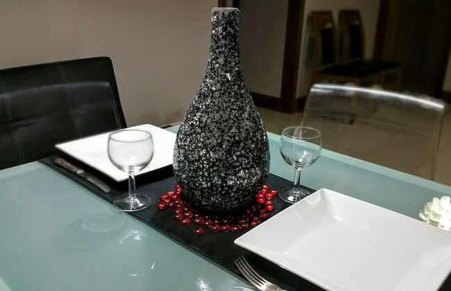 Modern London Decor Guest Apartments - Photo 31