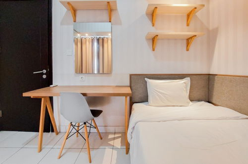 Foto 6 - Homey And Comfort 2Br At Casa De Parco Apartment