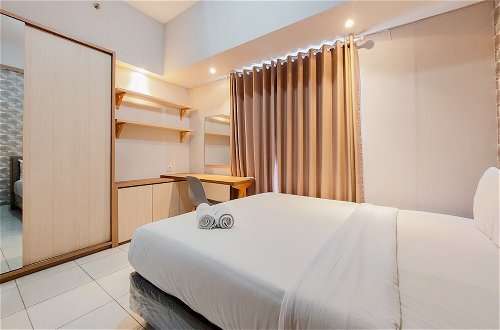 Photo 3 - Homey And Comfort 2Br At Casa De Parco Apartment