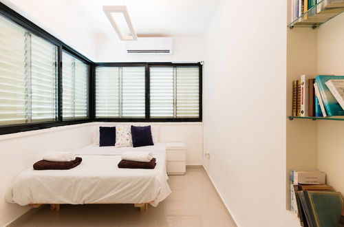 Photo 3 - Comfort Family Apartment near Beach by FeelHome