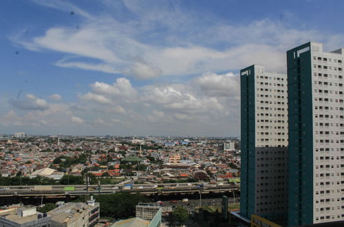 Photo 17 - 1BR City View at Green Pramuka Apartment near Mall