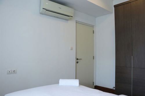 Photo 11 - Spacious And Modern 3Br Apartment At Simprug Park Residences