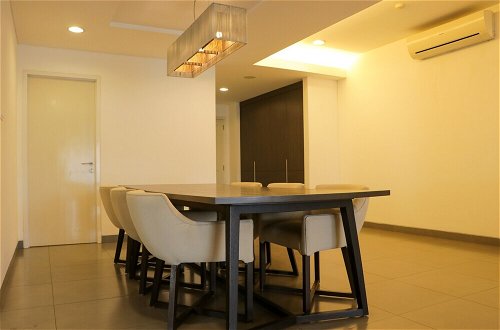 Photo 19 - Spacious And Modern 3Br Apartment At Simprug Park Residences