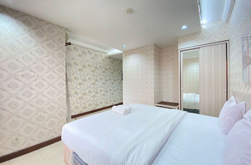 Photo 3 - Private Spacious Executive Studio Room At Majesty Apartment Bandung