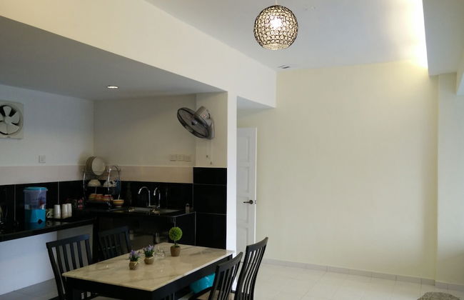 H&A Guest House - Photo 10