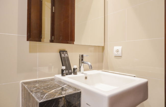 Comfort And Elegant 2Br At Permata Hijau Suites Apartment - Foto 9