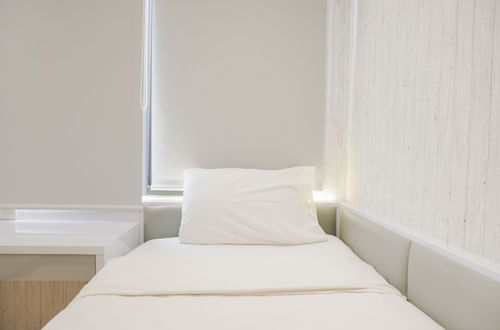 Foto 3 - Comfort And Elegant 2Br At Permata Hijau Suites Apartment