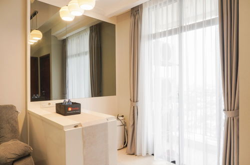 Photo 15 - Comfort And Elegant 2Br At Permata Hijau Suites Apartment