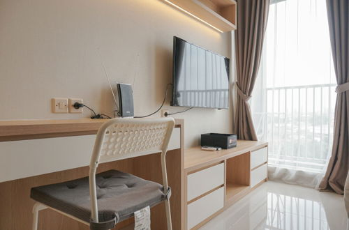 Foto 10 - Fully Furnished with New Design Studio Ciputra International Apartment