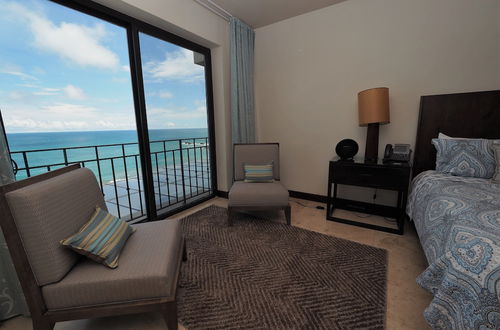 Photo 4 - Luxury Oceanfront Penthouse