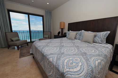 Foto 29 - Luxury Oceanfront Penthouse