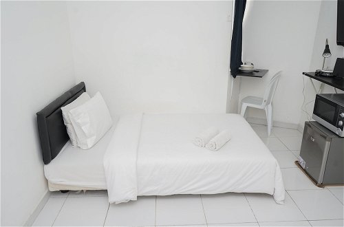 Photo 6 - Cozy And Calm Studio No Kitchen Apartment At Aeropolis Residence