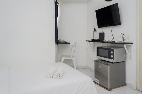 Photo 9 - Cozy And Calm Studio No Kitchen Apartment At Aeropolis Residence