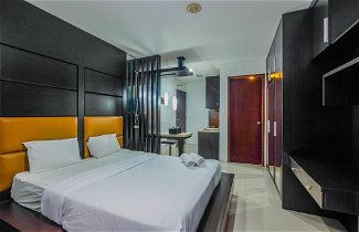 Photo 3 - Cozy Living Studio Apartment Mangga Dua Residence Near Itc Mall
