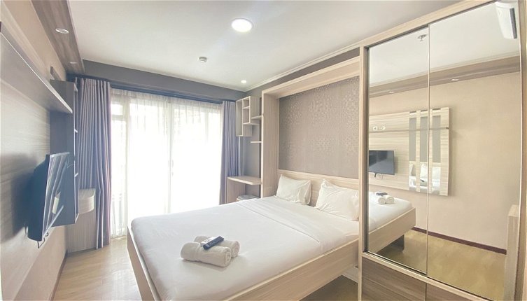 Photo 1 - Modern And Cozy Studio Room At Gateway Pasteur Apartment