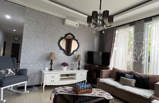 Avilla Resort Puncak - Foto 12