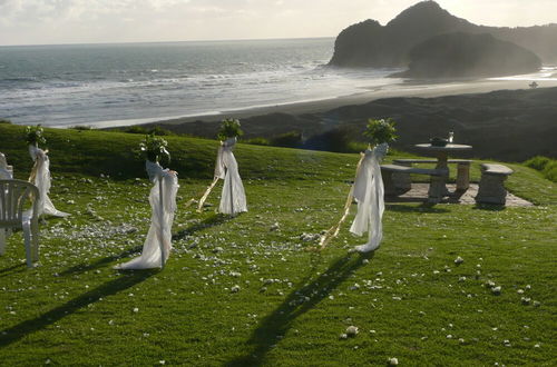 Photo 34 - Bethells Beach Cottages