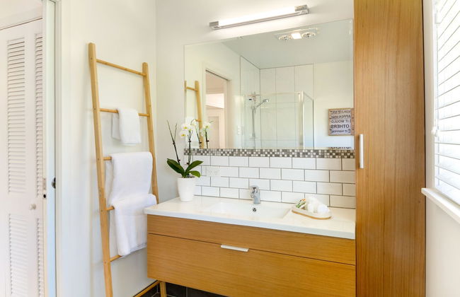 Eight on Church Waiheke Accommodation - Photo 12