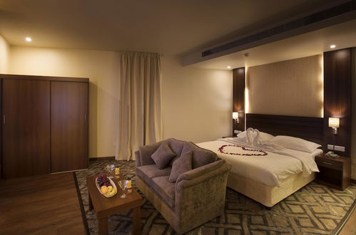 Photo 10 - Lily Hotel Suite Mubarraz