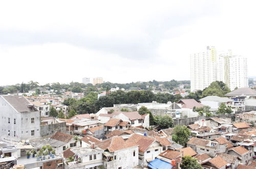 Photo 10 - Homey and Tranquil 2BR Apartment at Galeri Ciumbuleuit 2