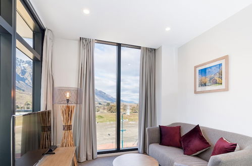 Photo 10 - Executive 2 Bedroom Apartment Remarkables Park