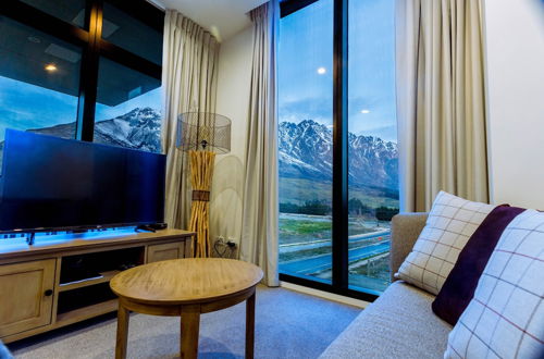 Photo 11 - Executive 2 Bedroom Apartment Remarkables Park