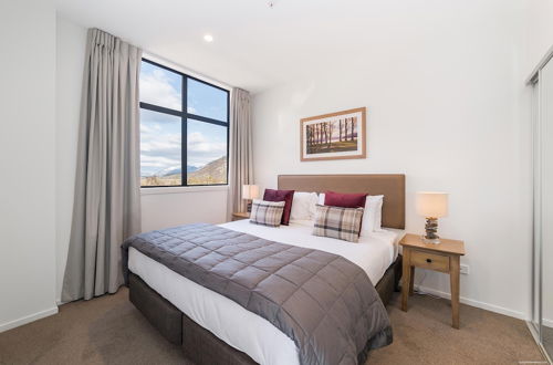 Photo 2 - Executive 2 Bedroom Apartment Remarkables Park