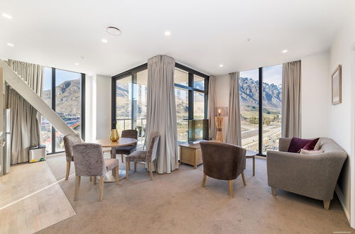 Photo 7 - Executive 2 Bedroom Apartment Remarkables Park