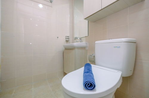 Foto 12 - Affordable Price Studio Apartment at The Oasis Cikarang