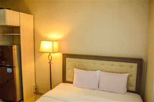 Photo 9 - Prime Location Studio Apartment at Elpis Residence near Ancol