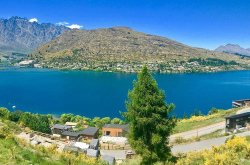 Photo 26 - Lake View Apartment Queenstown Hill