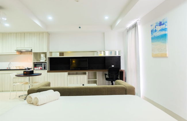 Studio Room Azalea Suites Apartment - Foto 25