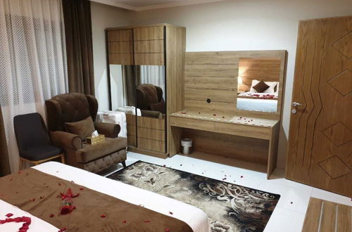 Photo 16 - Medina Diamond Suites