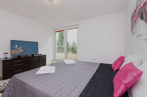 Photo 10 - Riverside Apartments by Renters