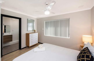 Photo 3 - Bright 1BR Apartment Close to Foreshore & Cbd