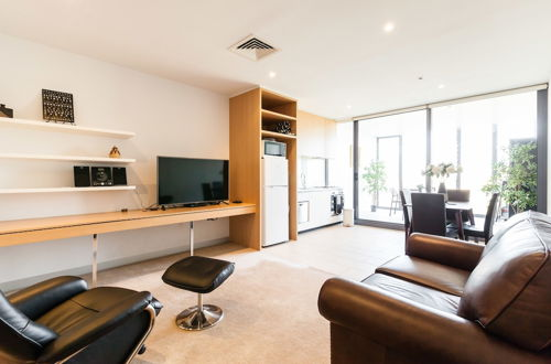 Foto 9 - MILES, 1BDR Melbourne Apartment