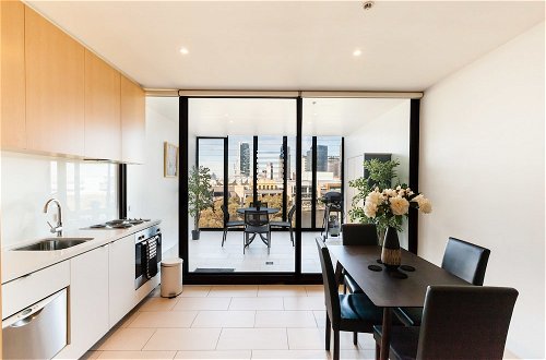 Photo 4 - MILES, 1BDR Melbourne Apartment