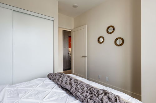 Photo 6 - QuickStay - Gorgeous 2-Bedroom in the Heart of Downtown