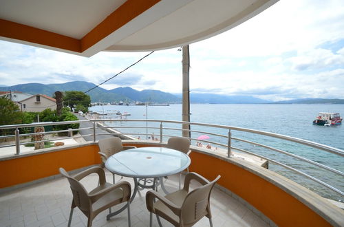 Photo 10 - Seafront Apartment Bijela