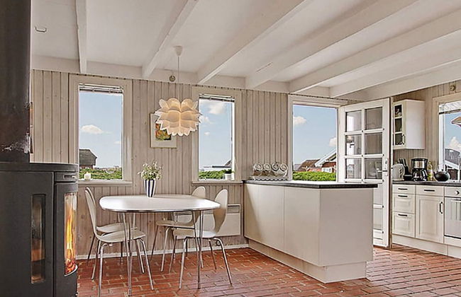 4 Person Holiday Home in Harboore - Foto 9