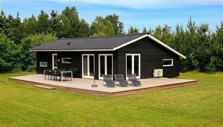 Foto 1 - 6 Person Holiday Home in Strandby